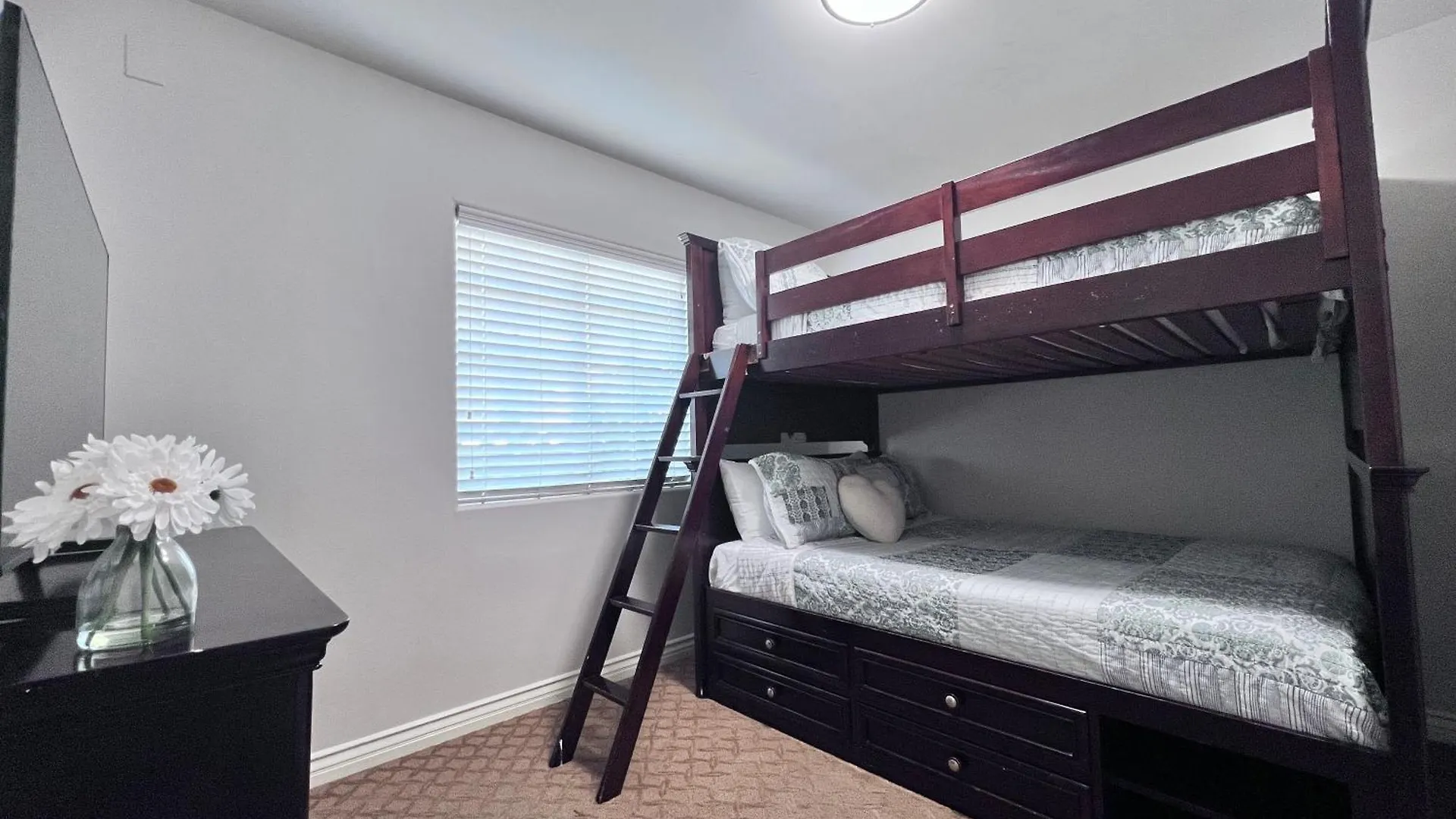 Lovely Anaheim Pool Home 1 Mile To Disney USA